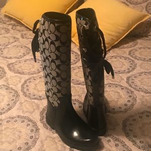 Size 5 black coach boots